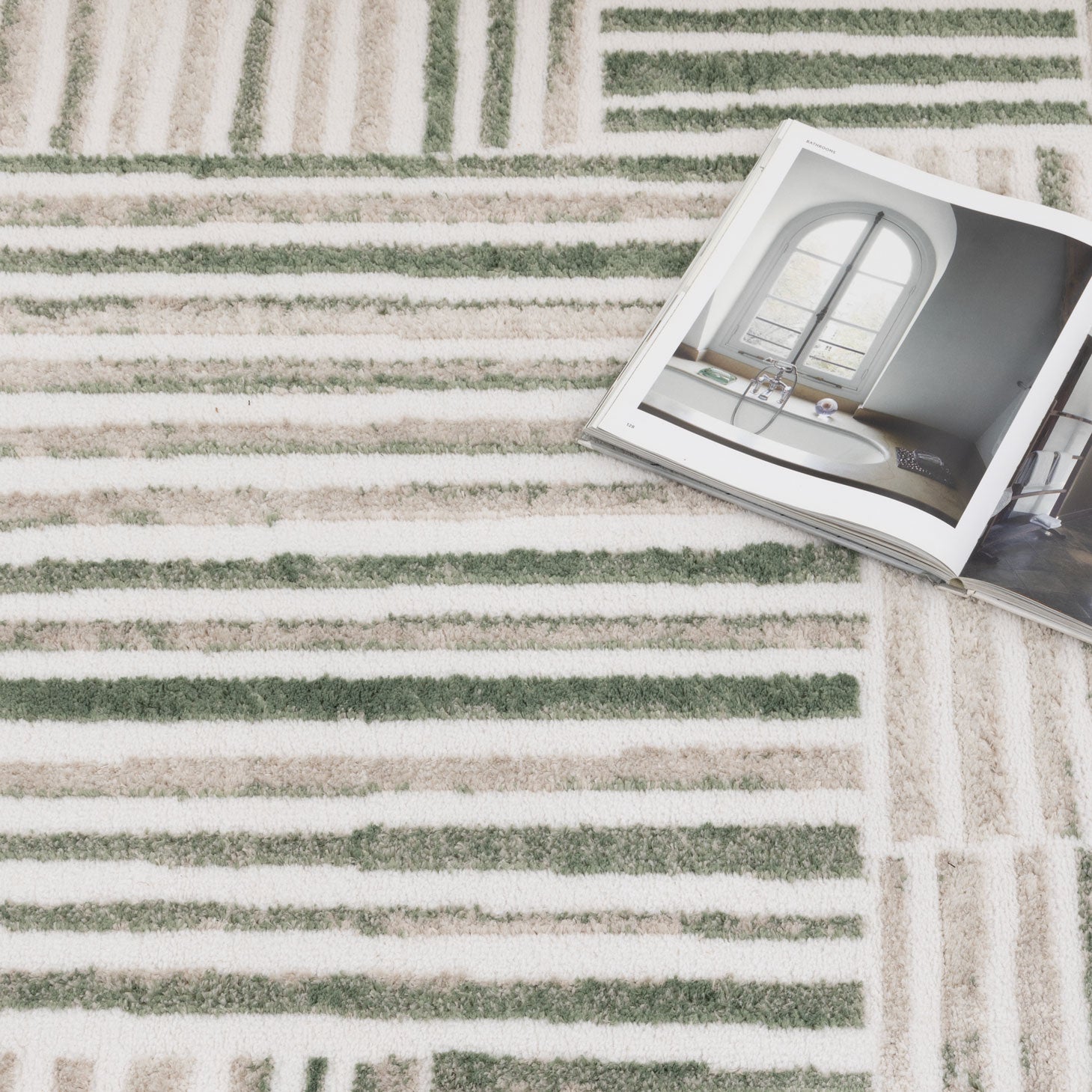Wellington Geometric Lines Green Rug - W005