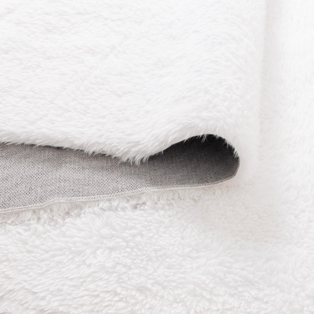 Lyla Machine Washable Shaggy White Runner