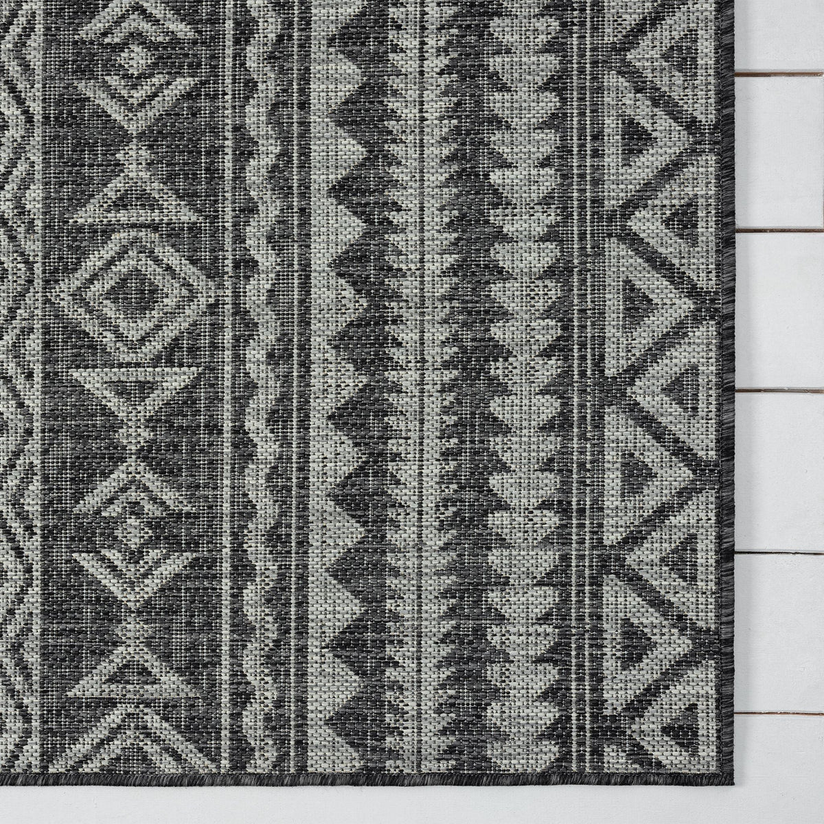 Veranda 421 Charcoal